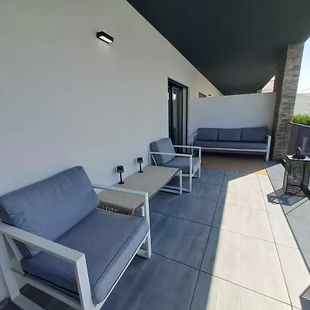 - Beautiful Modern One Bedroom First Floor With Communal Pool Appartement Tavira