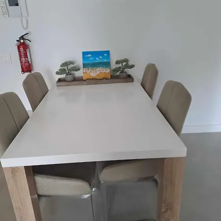 - Beautiful Modern One Bedroom First Floor With Communal Pool Appartamento